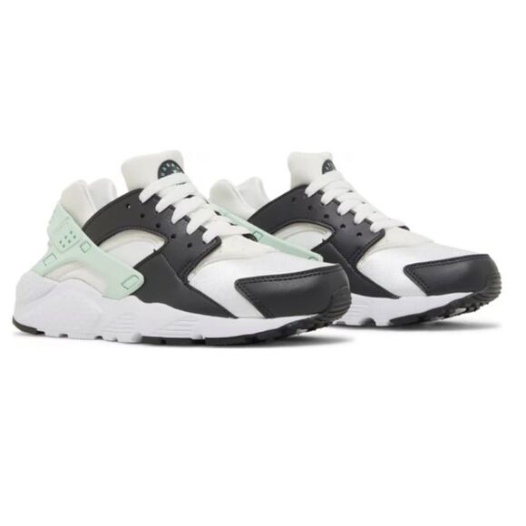 huarache run white